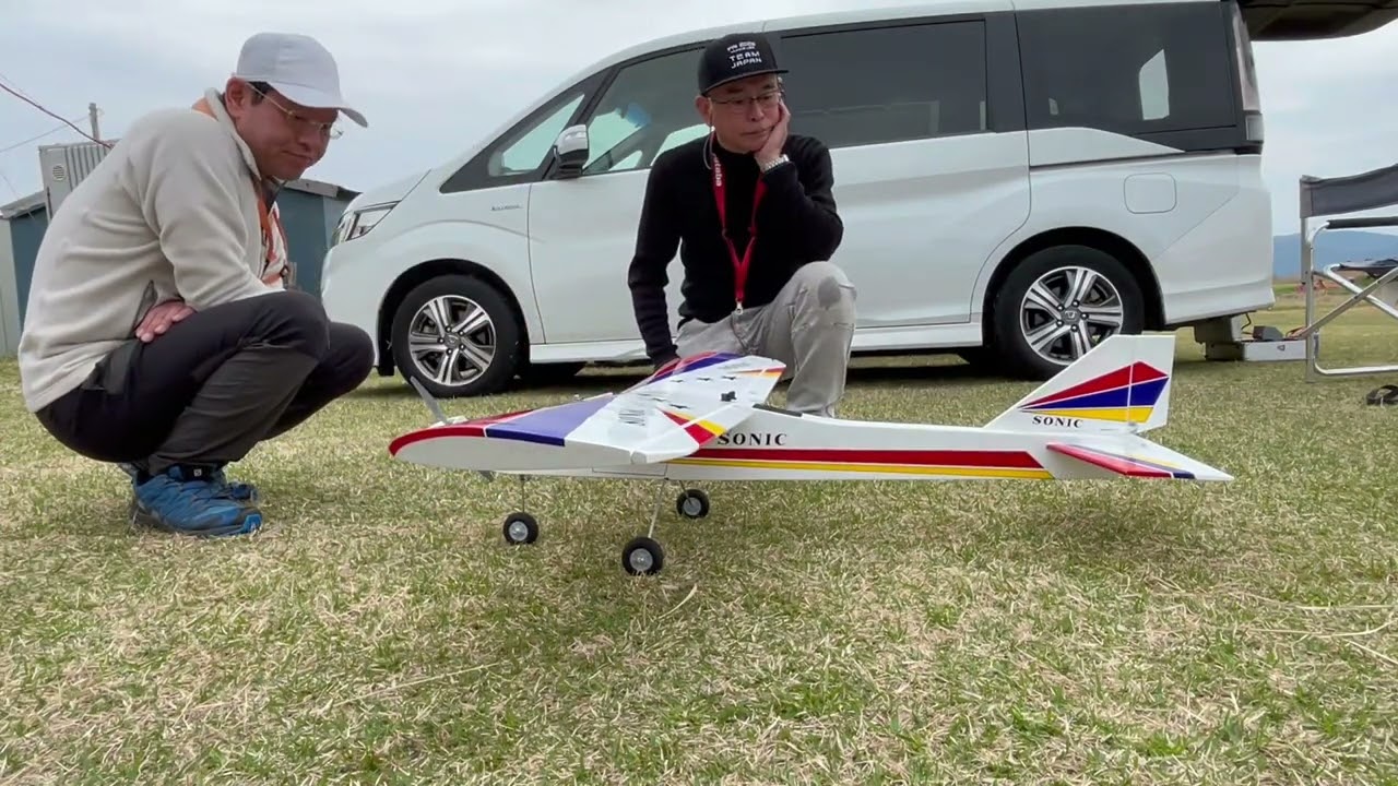 ＃ラジコン飛行機入門  入門者が飛行場を見学して初飛行して、そして飛行指導までの動画