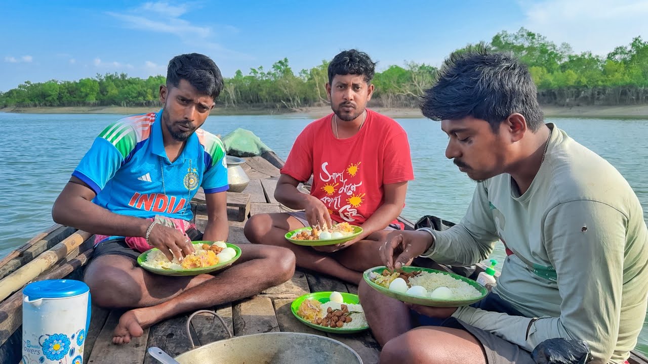 প্রচন্ড গরমের মধ্যে সুন্দরবন নদীতে সিদ্ধ ভাত খেলাম,সাথে অনেক মাছ ধরলাম hook fishing!!!