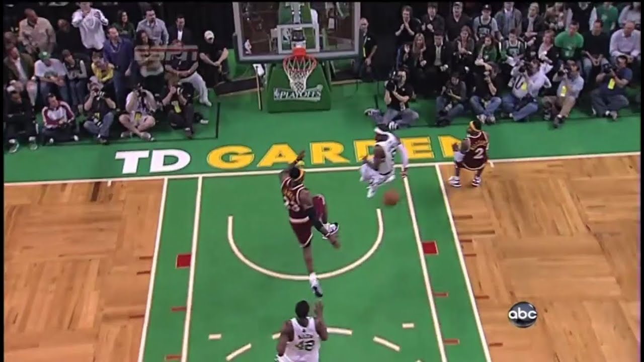 Throwback: Rajon Rondo avoids LeBron's chasedown, does behind the back pass to Tony Allen (05/09/10)