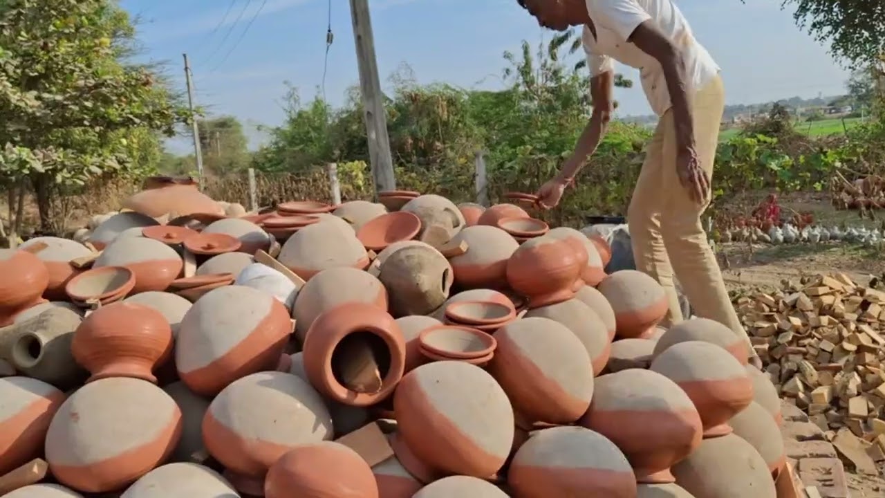 માટલા ની ભઠ્ઠી પકવાય છે 👌🙏
