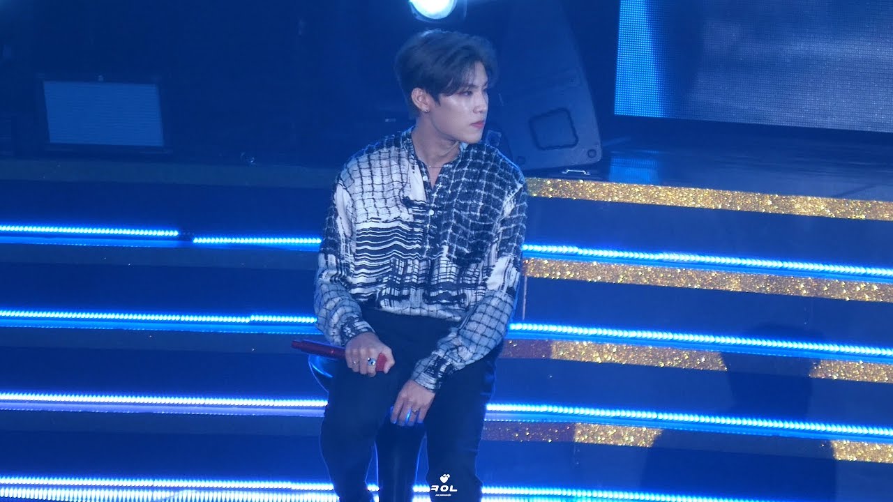 190820 셀럽티비 라이브쇼 - BREATHE+별자리 부분편집(박우진 focus)
