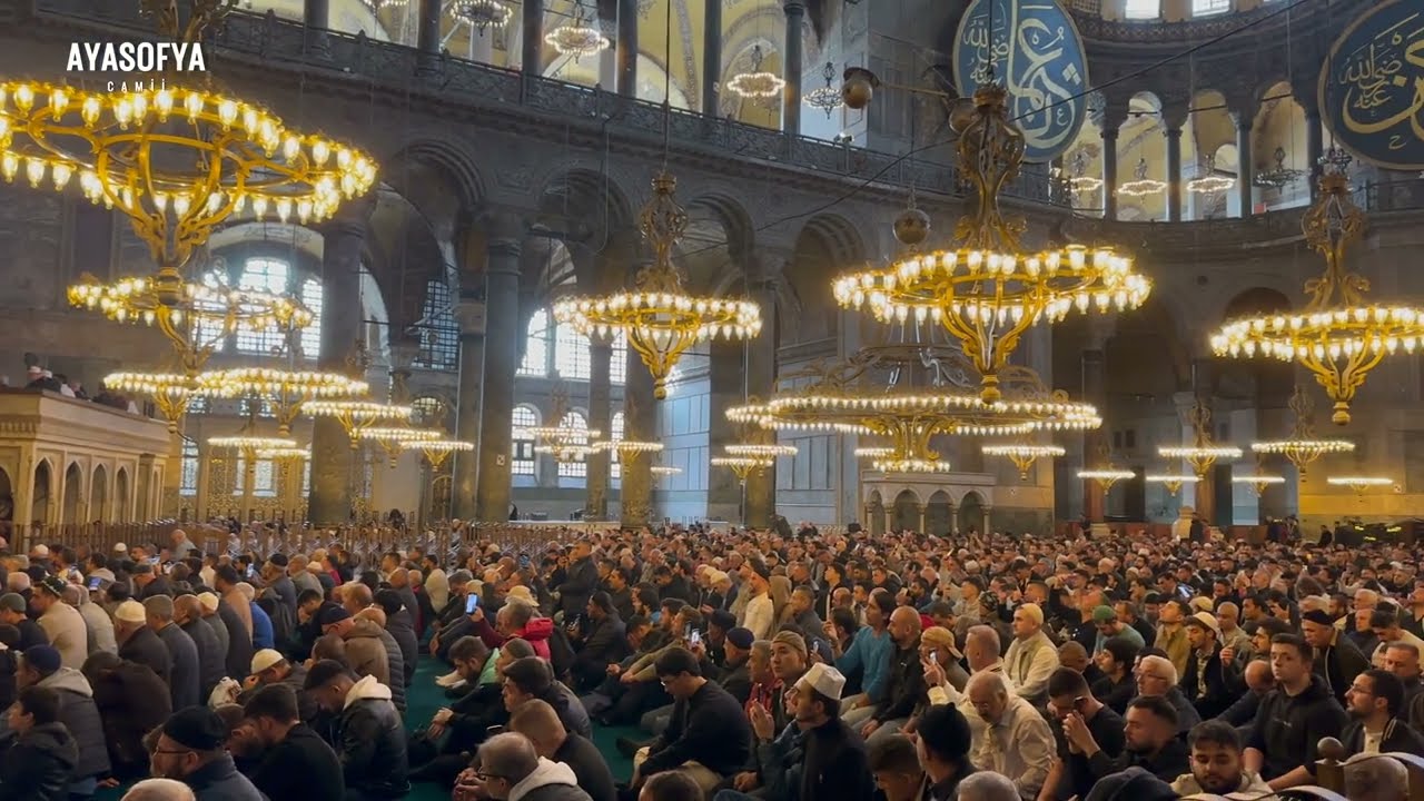 Ayasofya M&uuml;ezzini Selman Kızmaz - Cuma Ezanı | 4K