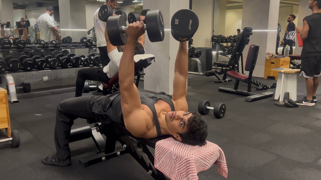 |day 12| 4 Chest Exercises That Gave Me Gains.