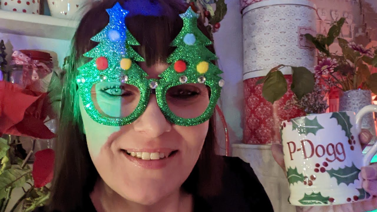 Stitched by Mrs D Vlogmas Day 18 -, Party night!!