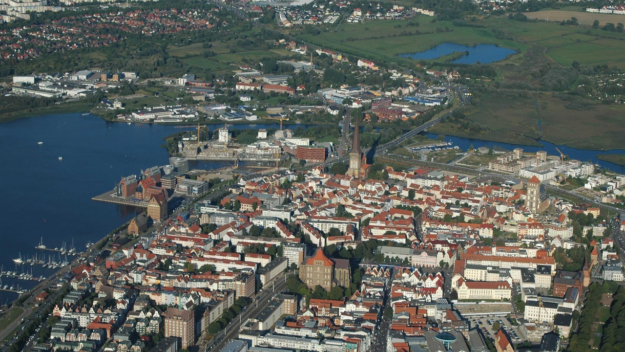 Rostock Altstadt Gehlsdorf Rundflug Luftaufnahme  - sightseeing flight