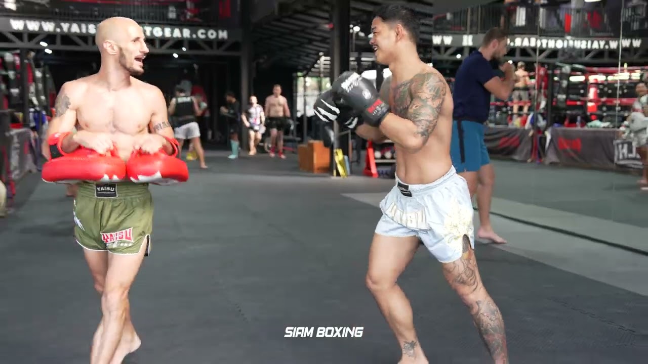 Raw Rounds: Kongthoranee Muay Thai Pad Work
