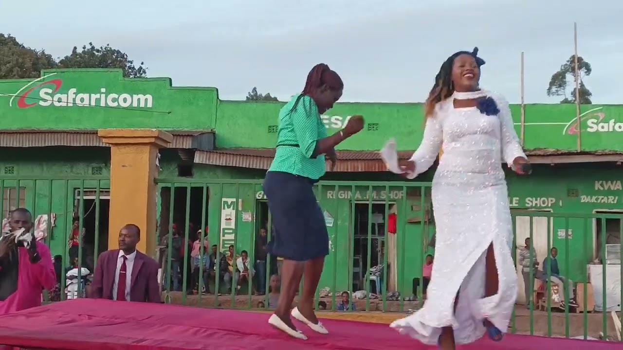 Florence Karani performing 😋😋 Very powerful