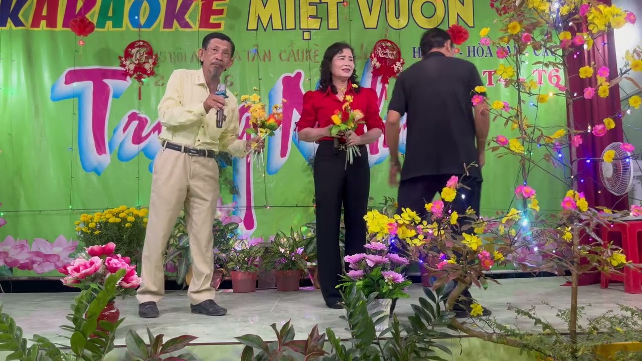 Hoài Dủng & thanh nhanh trình bày ca khúc tình đầu dang dở 