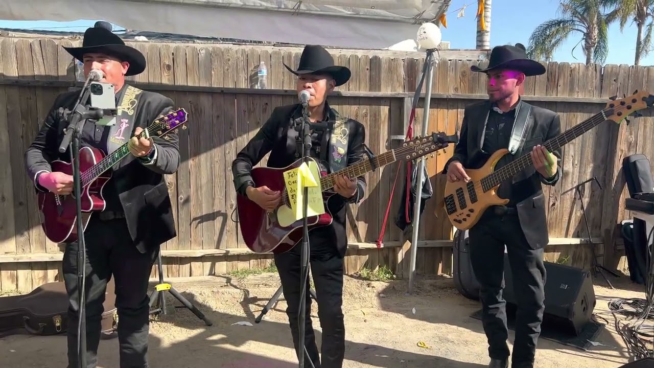 “QUÉDATE CONMIGO ESTA NOCHE “…Los Admirables de la Sierra en Bakersfield CA #GraciasPuebla