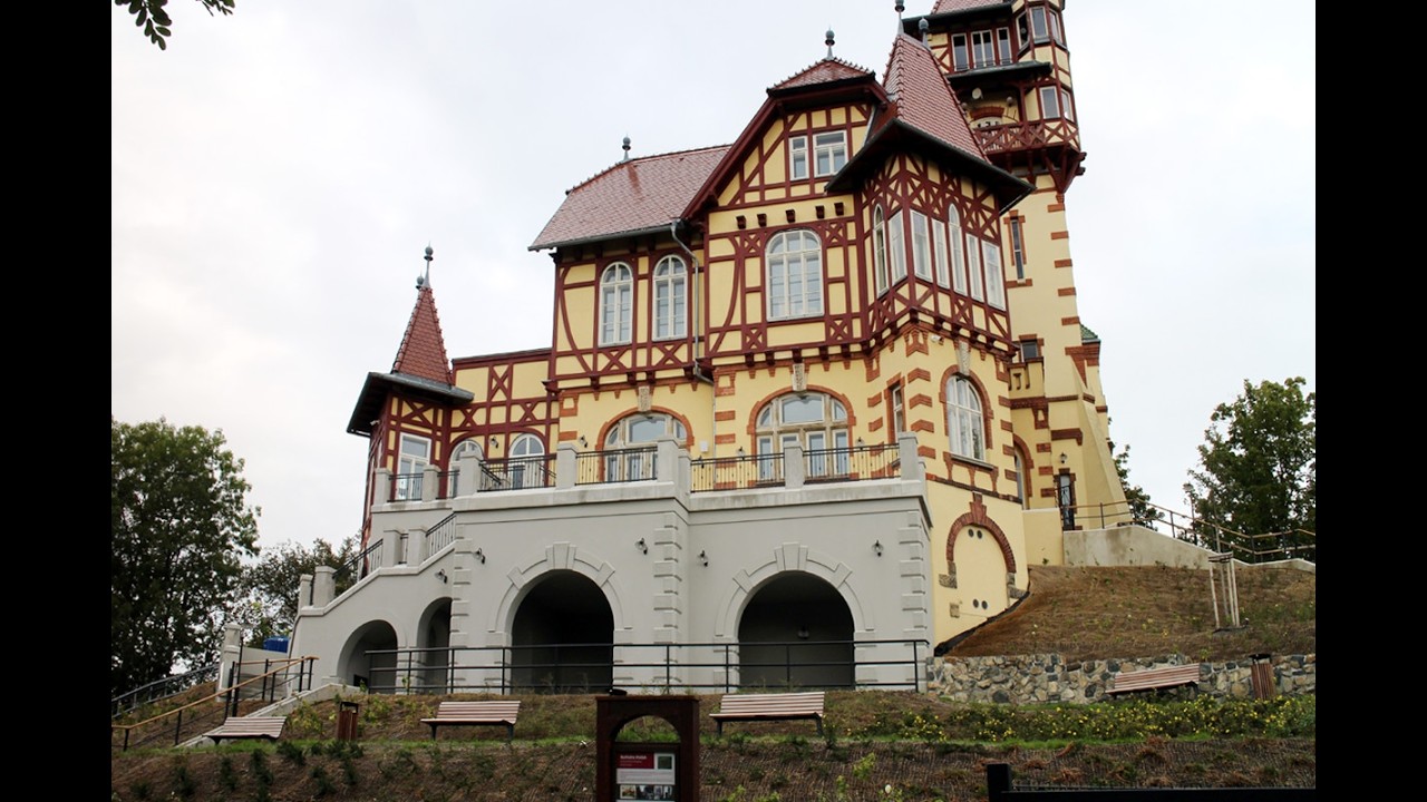 Wieder geöffnet - die Burgsbergbaude auf dem Hrádek