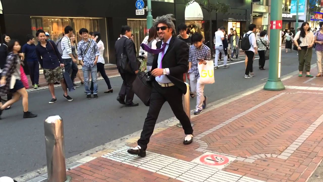 新宿で見た動かないパフォーマンス