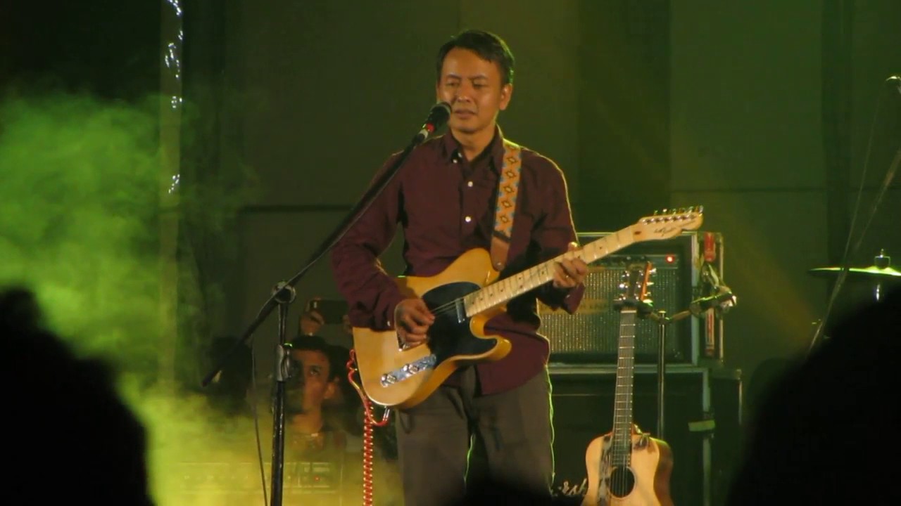 Efek Rumah Kaca - Melankolia [live at Tiba-tiba Suddenly Konser Again 26-07-2017]