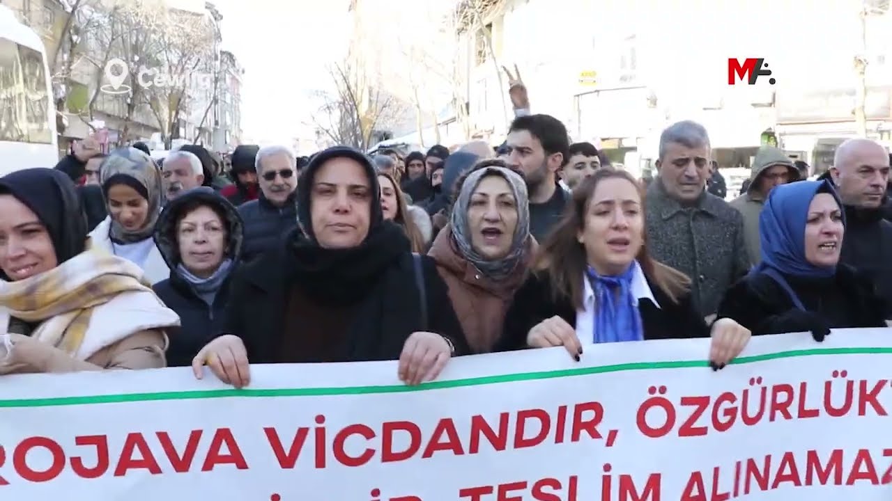 ÇEWLÎGLİ KADINLAR: ‘YAŞAMAK İSTİYORUM’ DİYEN HERKES ROJAVA'YA SAHİP ÇIKMALI