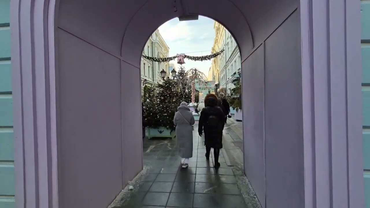 Прогулка по городу.23 февраля,а Москва то новогодняя еще!