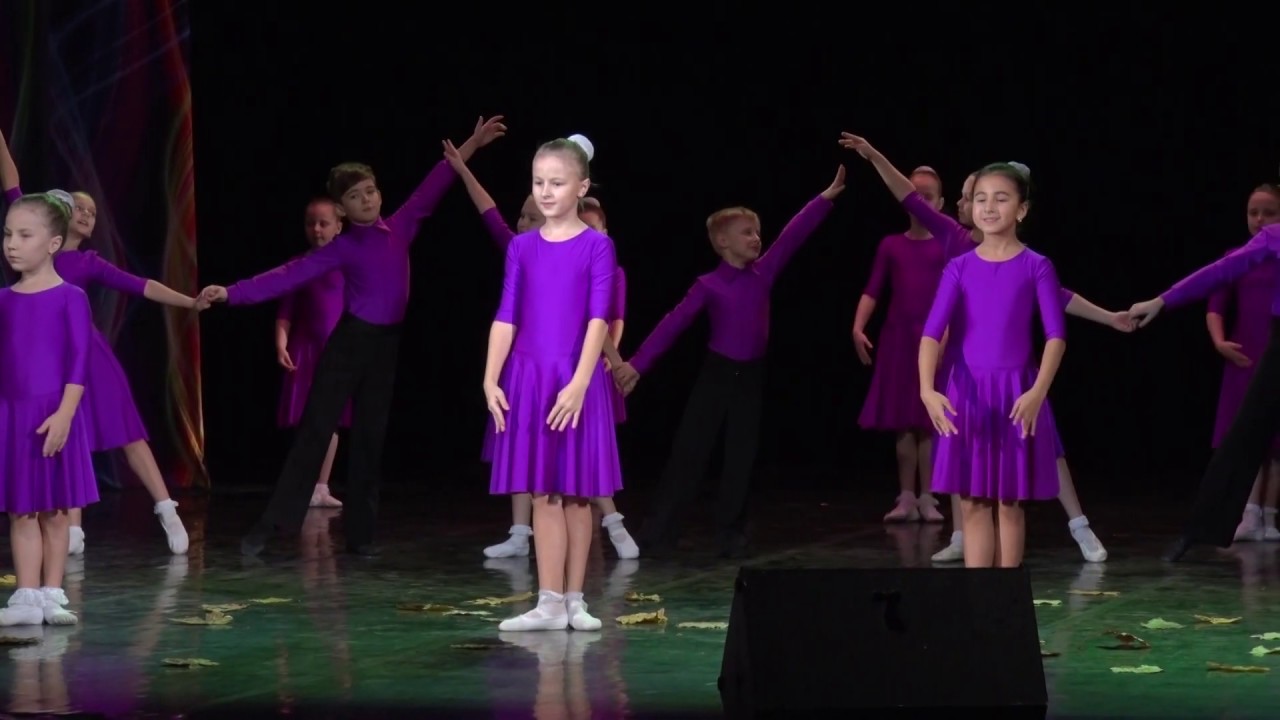 Коллектив бальных танцев 