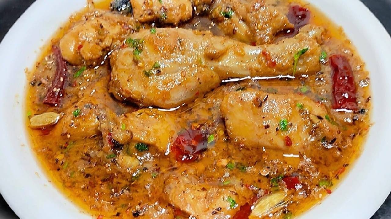 Khade Masale Ka Bhuna Hua Chicken Stew | Lucknowi Kate Masale Ka Chicken Recipe | Chicken Stew