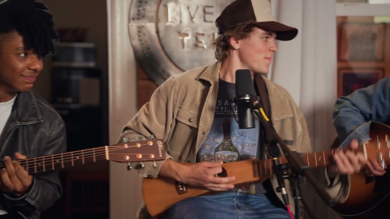 The Runarounds - Senior Year (Acoustic) - Tiny House Concert Series