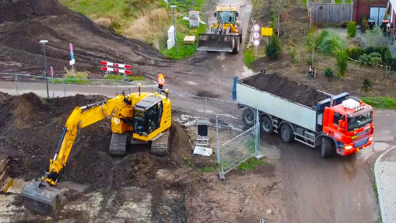 Jansen earth-moving