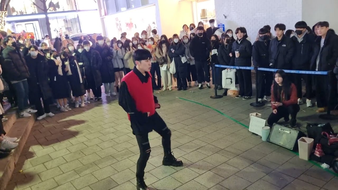 SUNDAY. YU KAGAWA, HYOJIN & SHINHWA. HONGDAE BUSKING. HILARIOUS INTERACTIVE.