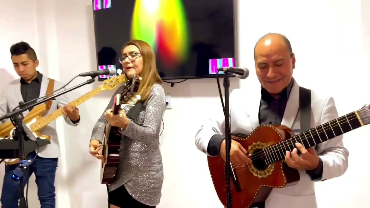 Piel Canela - LOS CHAVIS