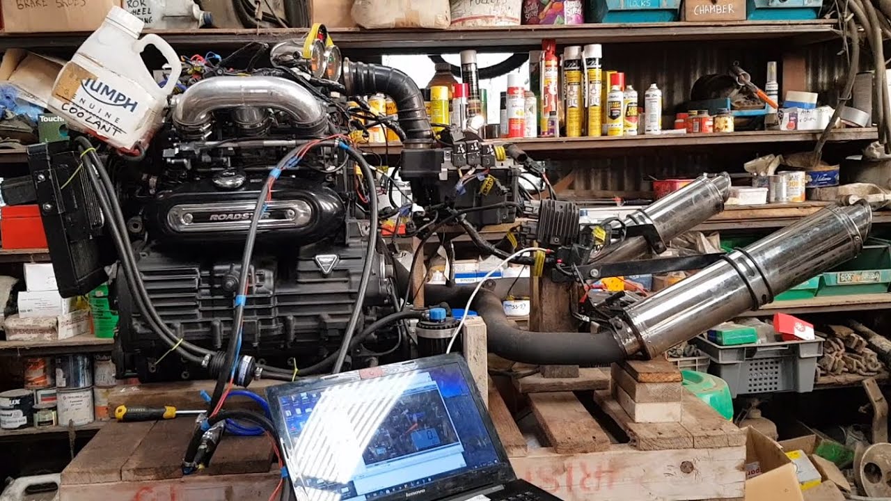 Supercharged Carpenter Rocket III Engine (TurboXS BOV sound)