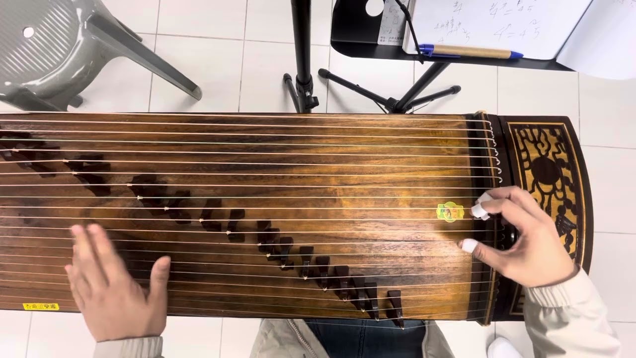 剪￼靛花