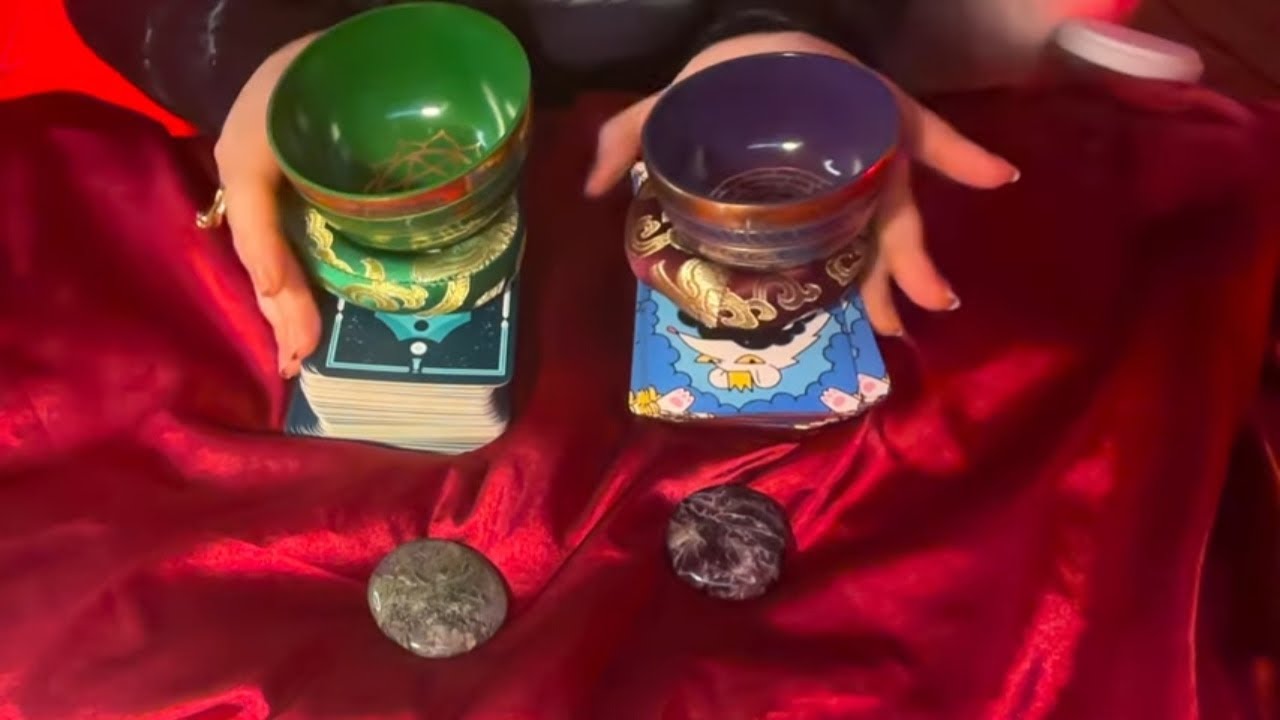 ASMR Tarot Reading | Pick a Card | Love and Future for the New Year