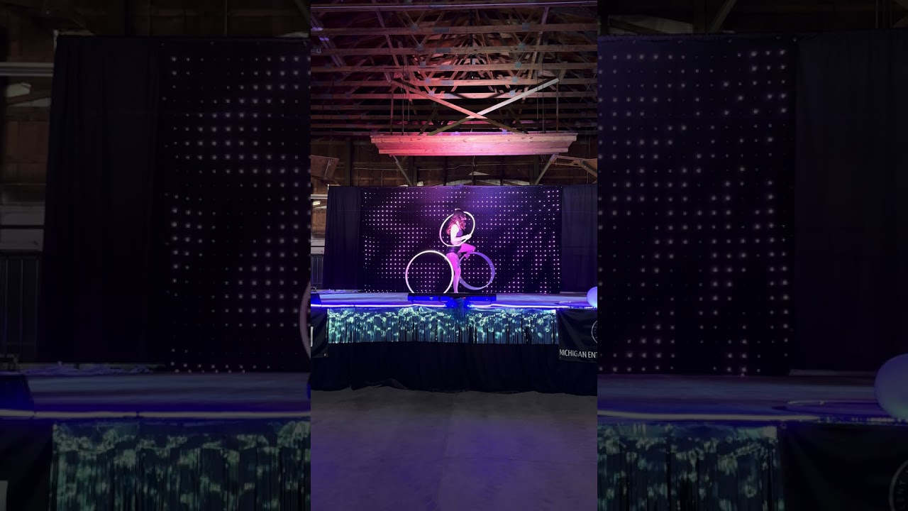 Cometdancerr performance at spin hula hoop convention