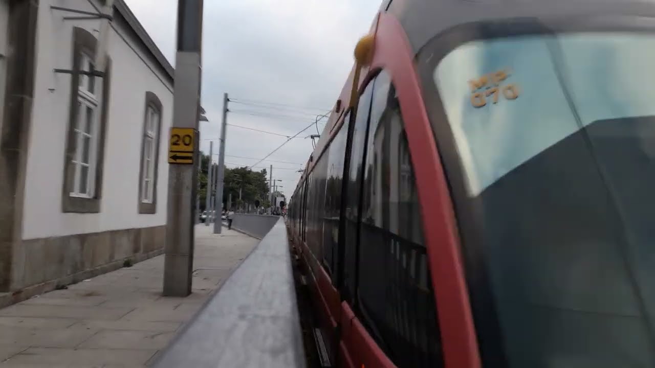 Senhora da Hora: A Esta&ccedil;&atilde;o de Metro Mais Inusitada do Porto 🚇 | Filmado com Telem&oacute;vel