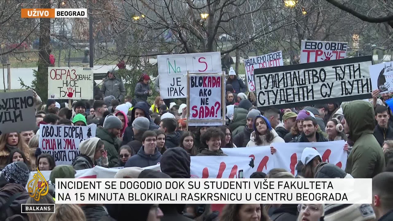 'Nećete nas gaziti': Veliki broj studenata pred Tužilaštvom u znak podrške povrijeđenoj kolegici