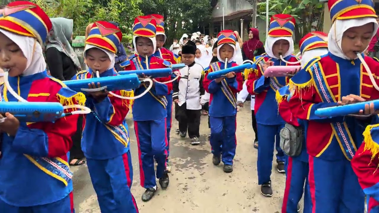 Drumband SDN 01 Menjangan dalam rangka Wisuda TPQ Al Fattah Sembung Jambu