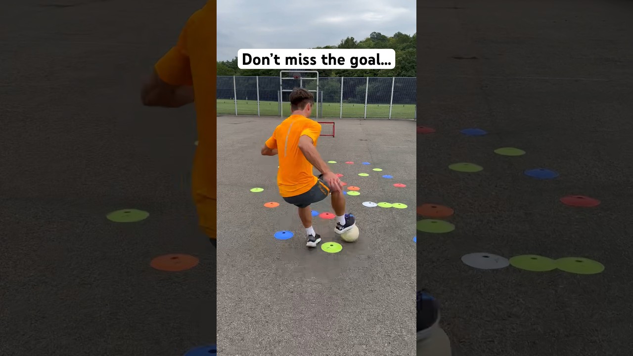 Day 4135 working on footwork ⚡️ #streetpanna #football #soccer