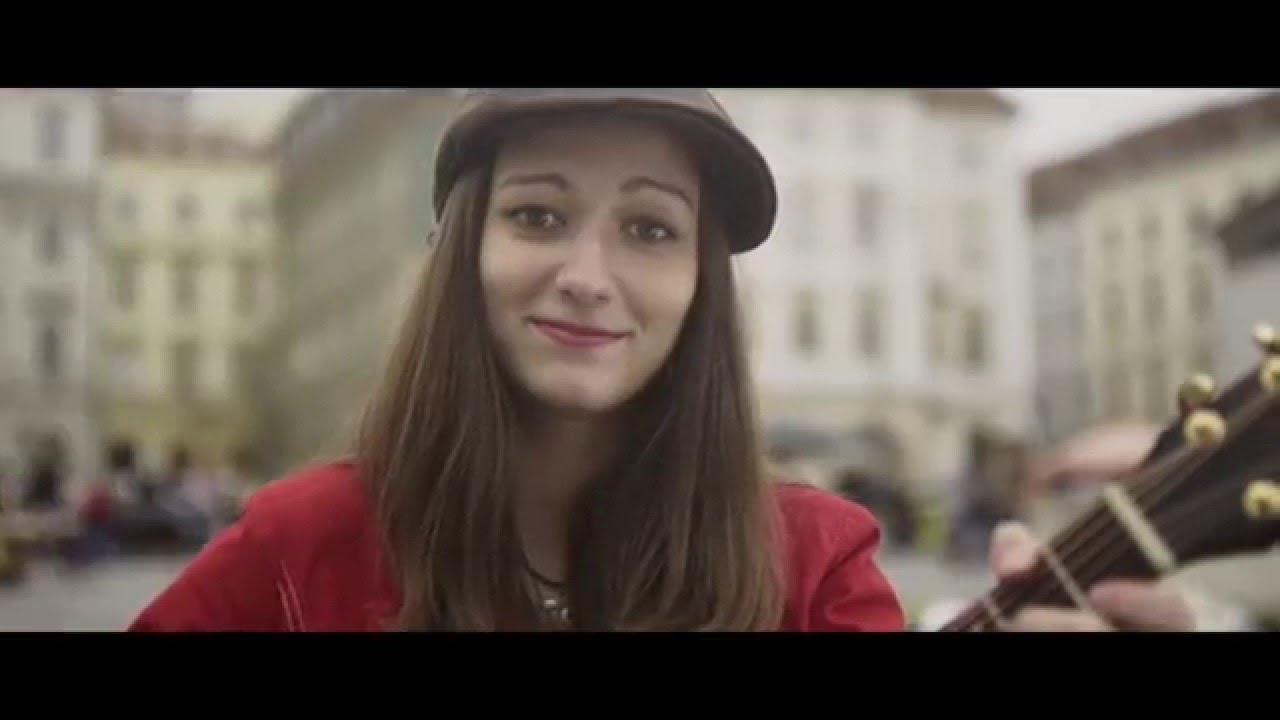 Petra Göbelová - Normální žena (oficiální videoklip)