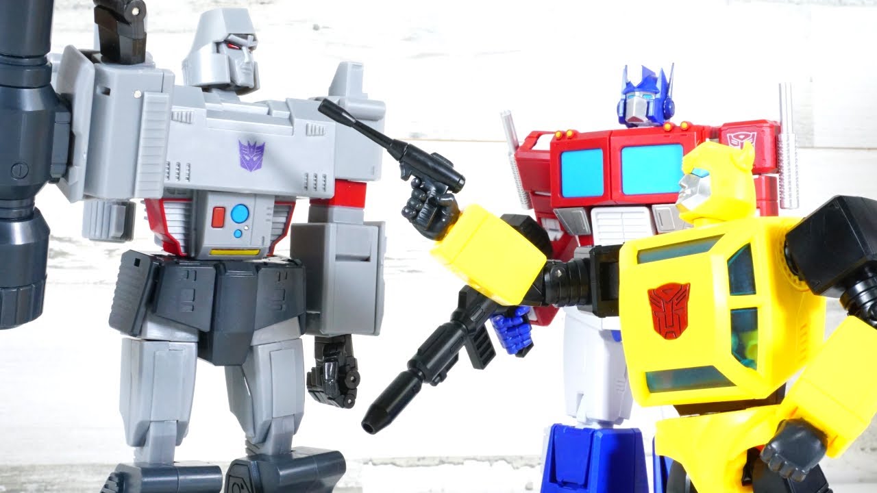 Transformers Bumblebee Generation One AMK Series Takes out Megatron 80's Blaster