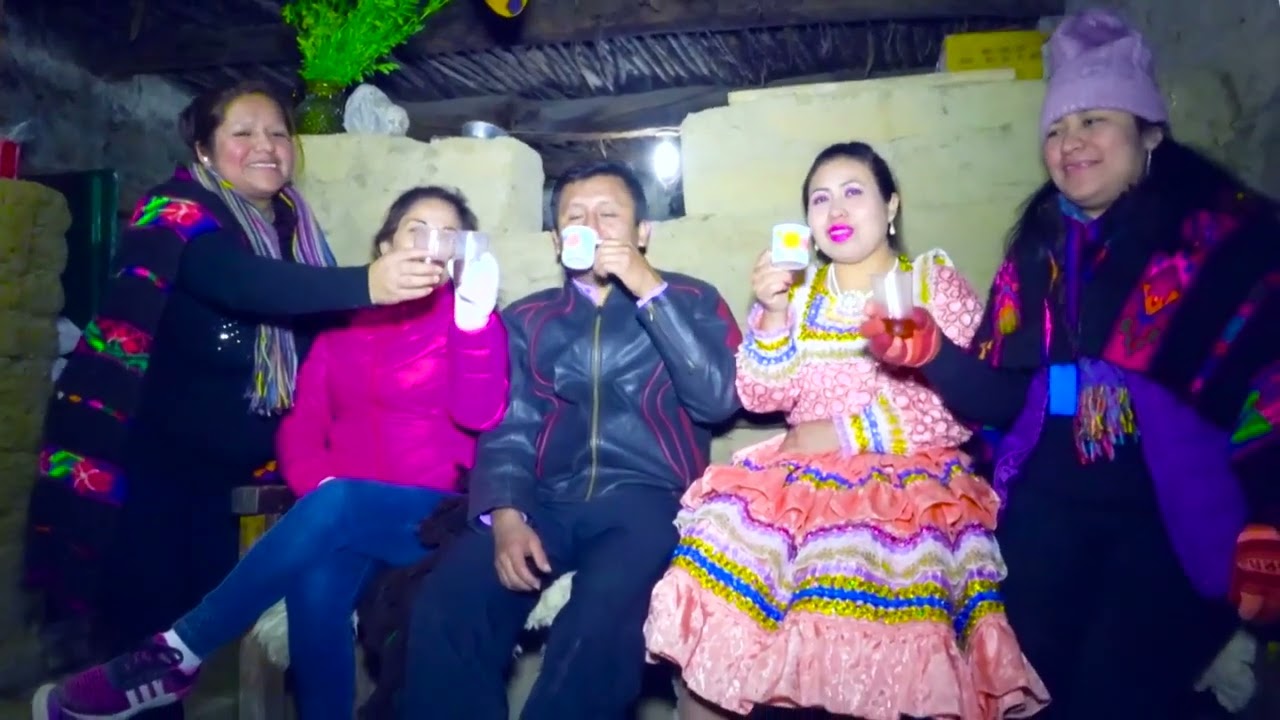 7. Karina Jiménez - Mix del Recuerdo (Video Oficial)