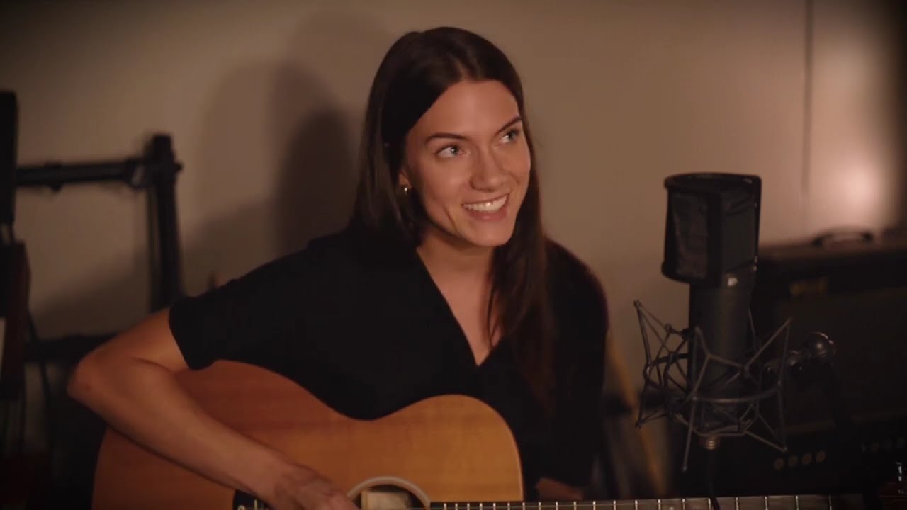 The Way You Make Me Feel – Acoustic Cover (Jessica Healey, Live in Studio)