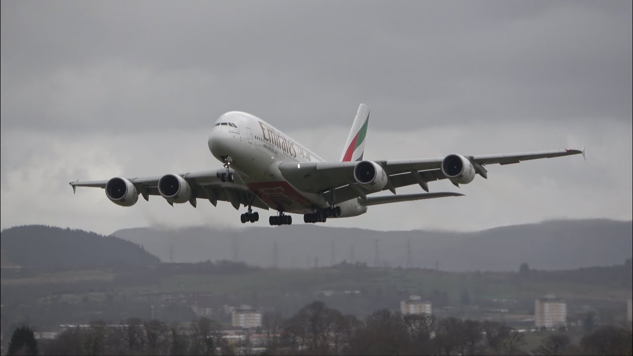 #StormKathleen GLASGOW AIRPORT EXTREME WIND, lots of go arounds, double A380 go around - 6/4/24