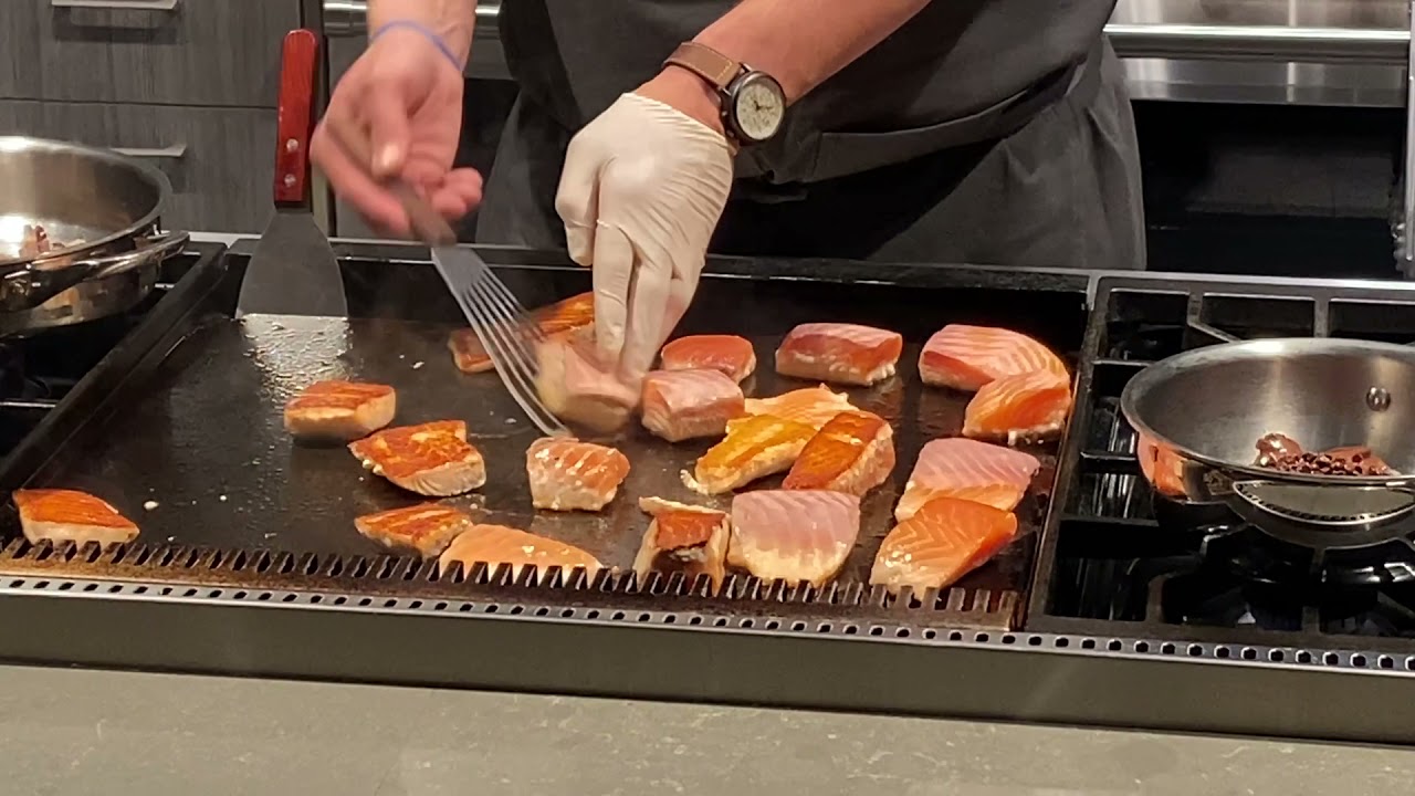 Live WOLF griddle demonstration - seared SALMON (tips, tricks, how-tos)