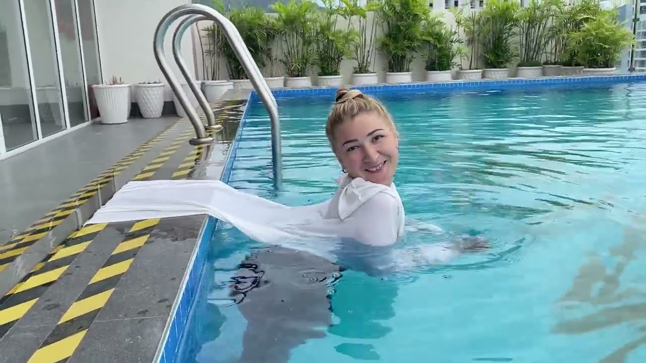 💦 Wetlook&bull; Having fun in the pool in wet clothes #pool #swim #swimmingpool #wet #girl #wetclothes