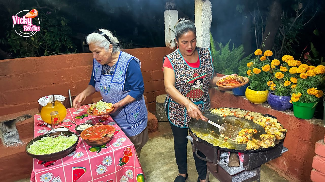 Después de ir al Panteón Nos Juntamos en Familia a Comer Hicimos Enchiladas Rojas Michoacanas
