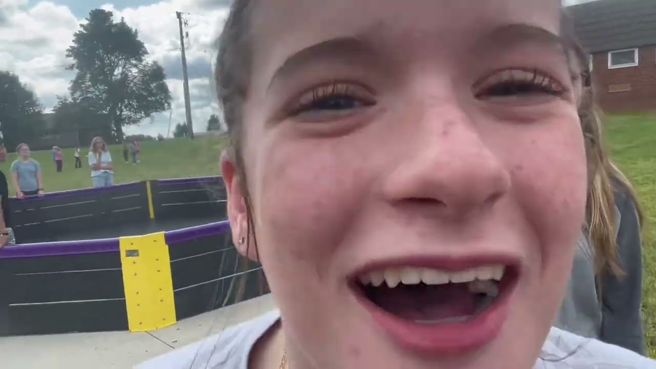 bella&rsquo;s student council video