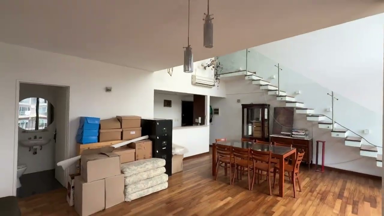 Apto crédito! Departamento de dos ambientes con balcón tipo duplex en venta en La Lucila