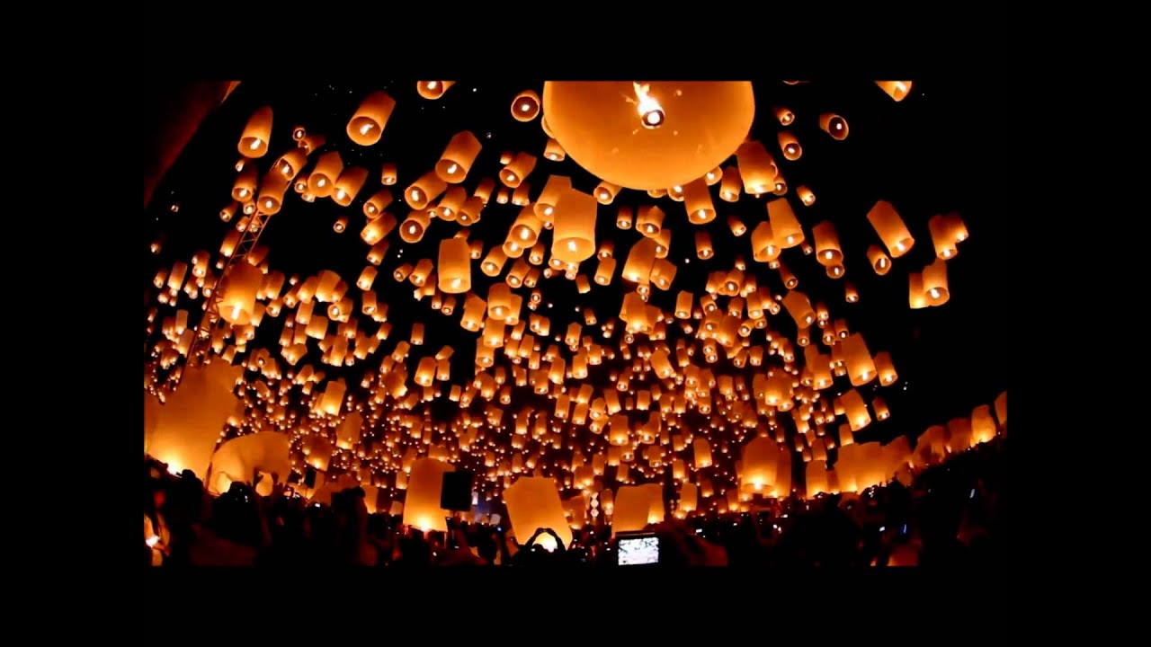 Yee Peng Festival - Floating Lanterns Festival, Chiang Mai