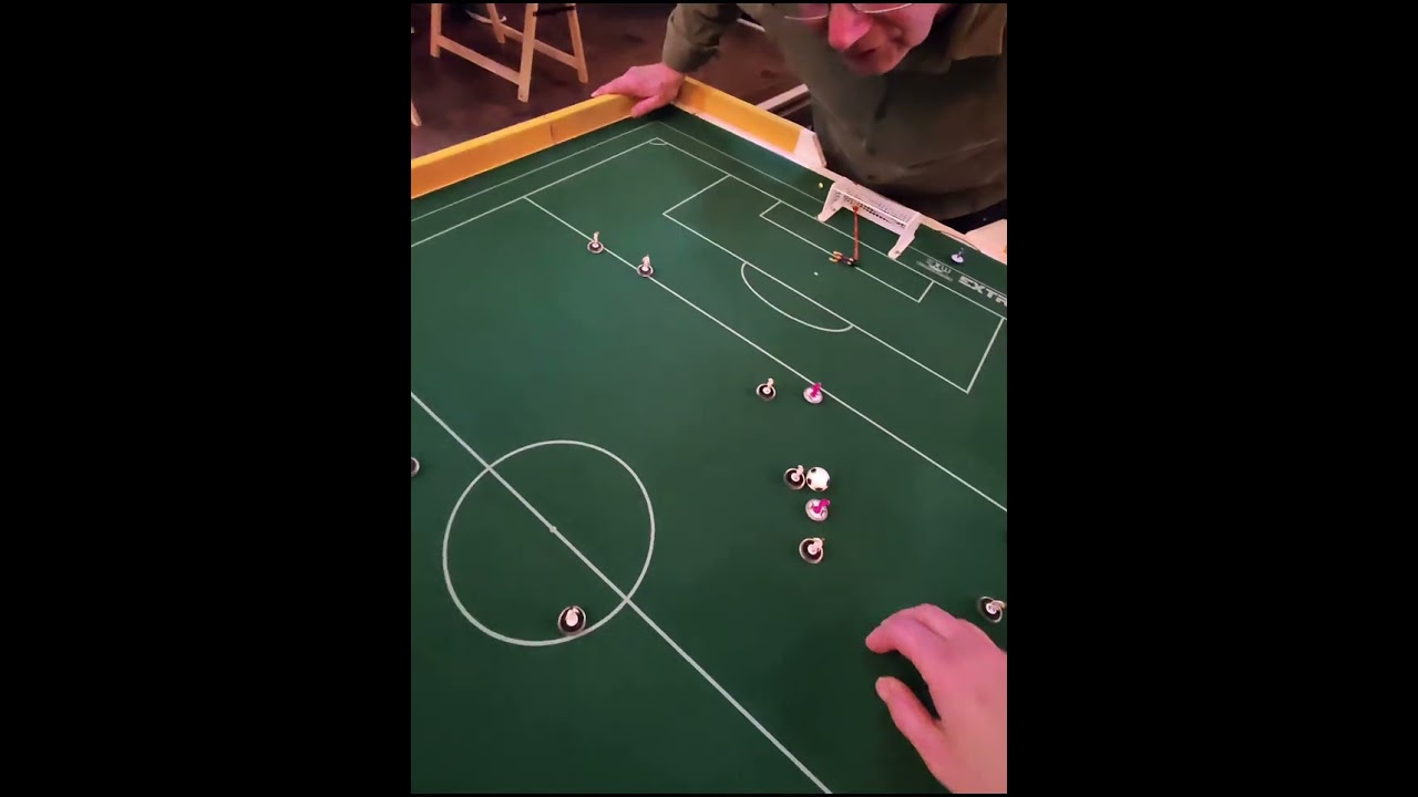 POV Casual Subbuteo Game vs Ian at RAS at The Oakwood Leigh on Sea #Subbuteo #POV #Gameplay 