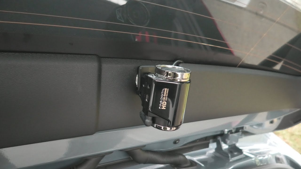 Volvo XC40 (2019-2025): Rear Dash Cam Installation Using Super Magnets.