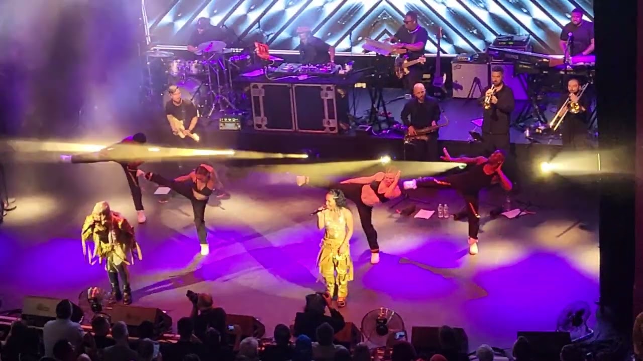 TLC. What About Your Friends. Live In London