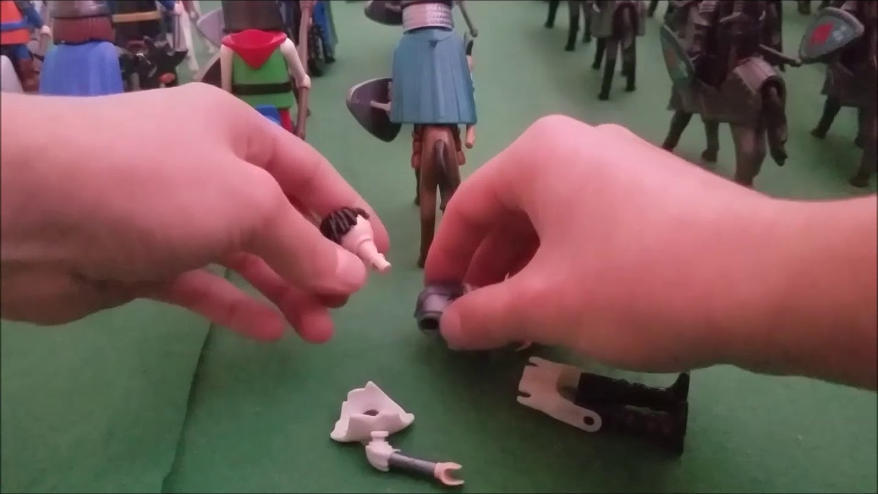 Comment démonter un playmobil?