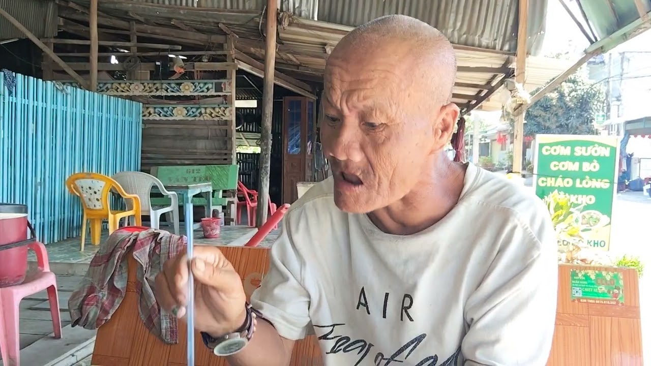 Tìm người thân Chú này đi lạc cả nhà ơi ❤️ có ai biết nhà chú ở đâu,Chia sẽ cho người thân biết ạ 🙇