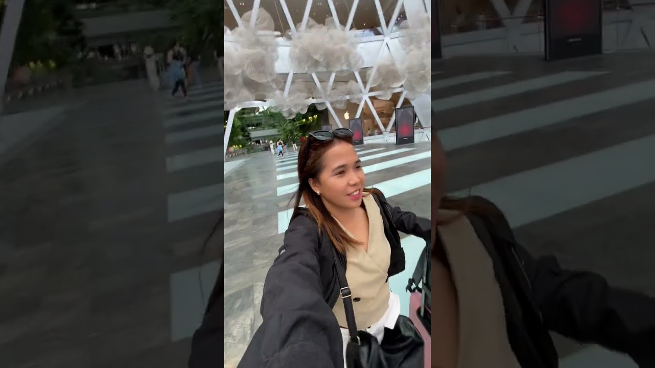 Vlog 1- First International Trip( SINGAPORE)