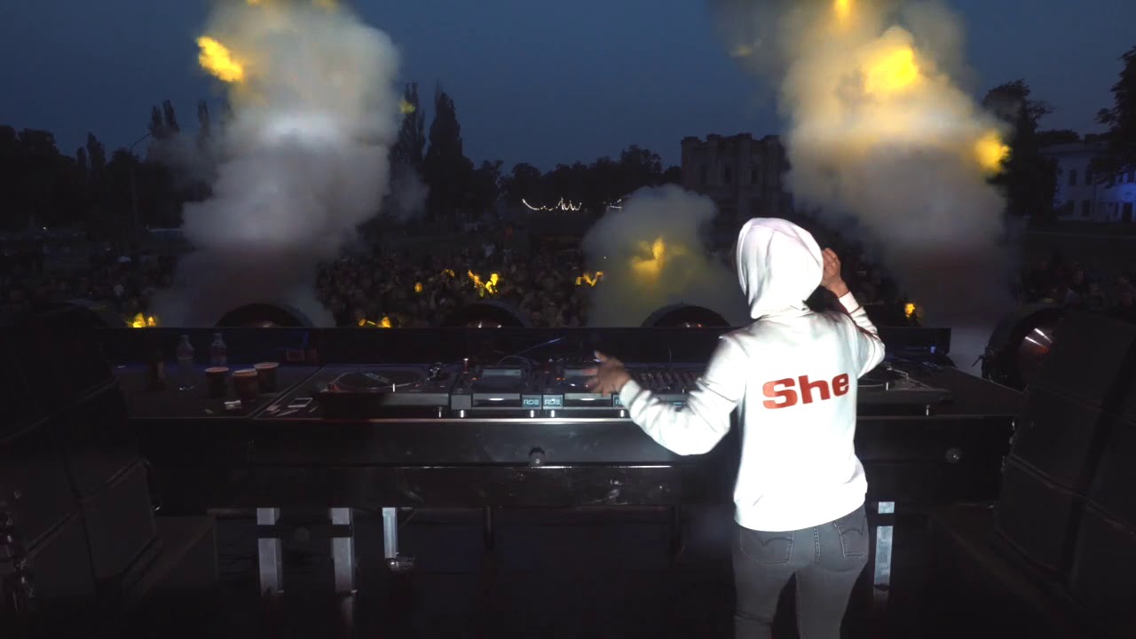 NINA KRAVIZ | INSTYTUT FESTIVAL 2018